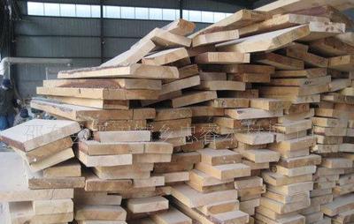忠睿木材忠睿木材加工生产销售不同规格松木、杉木指